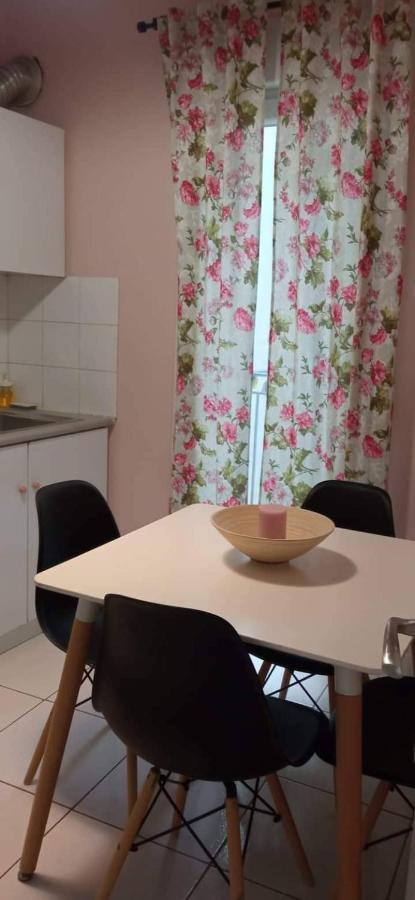 Vanilla - Happyhostgr - Downtown Apartment Golos Dış mekan fotoğraf